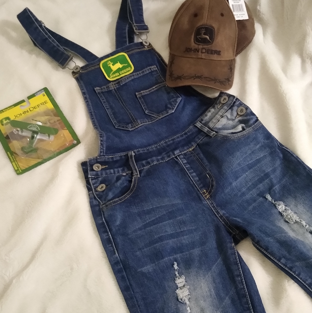 Country Girl L-Fit Bundle and vintage airplane toy